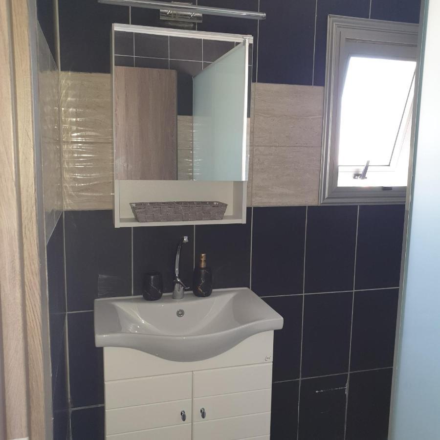 Ahoy Deluxe Apts Apartment Айя Напа Екстериор снимка