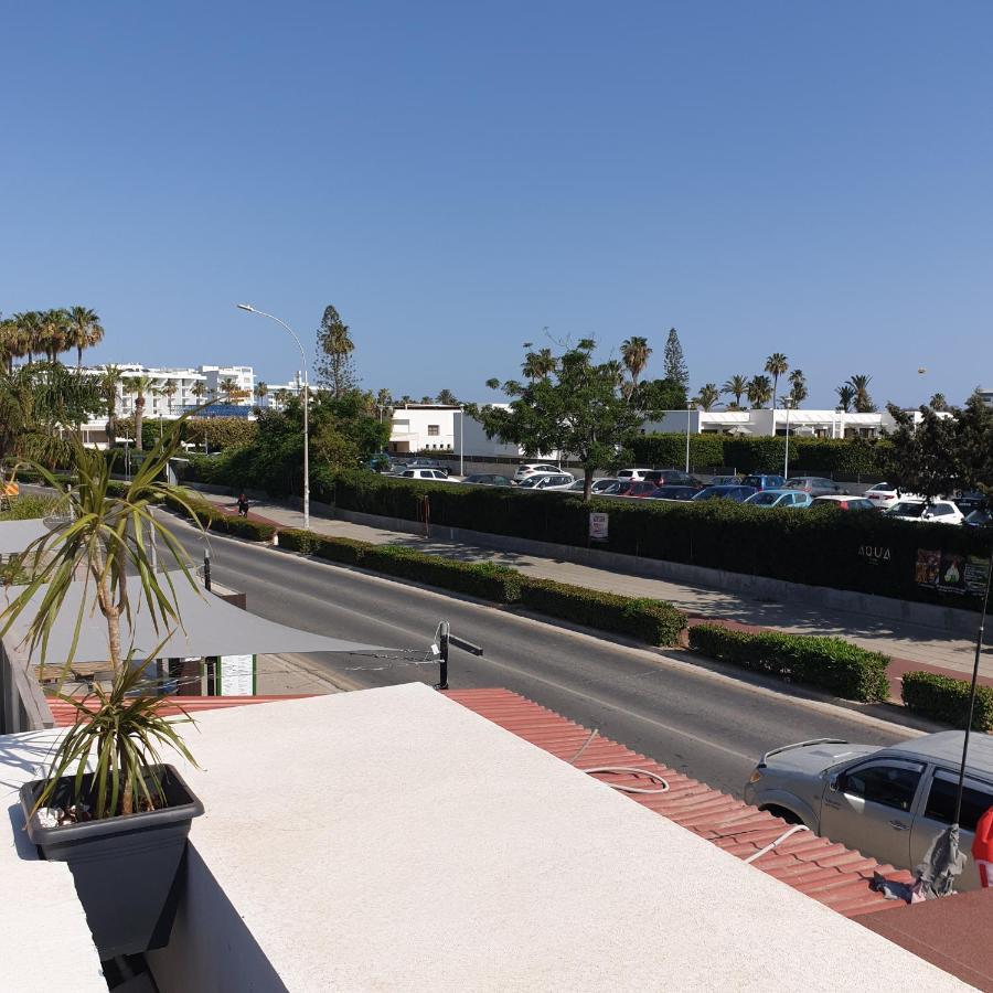Ahoy Deluxe Apts Apartment Айя Напа Екстериор снимка